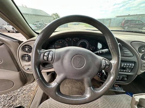 Used 2001 Pontiac Bonneville SE FWD image 34