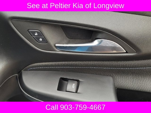 Used 2025 Buick Envista Sport Touring w/ Convenience II Package FWD image 12