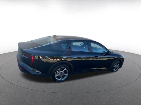 Used 2025 Kia K4 LXS image 14