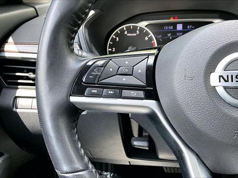 Used 2021 Nissan Altima 2.5 Platinum AWD/4WD image 24