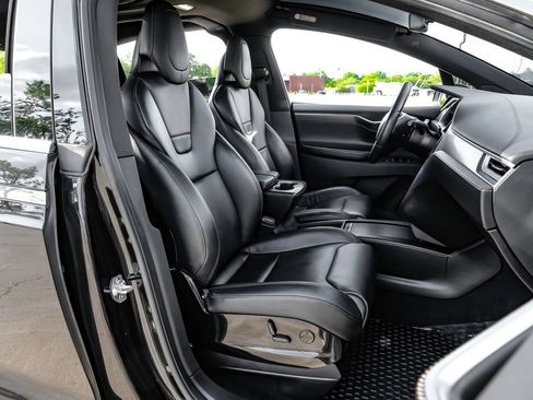 Used 2016 Tesla Model X 75D AWD/4WD image 32