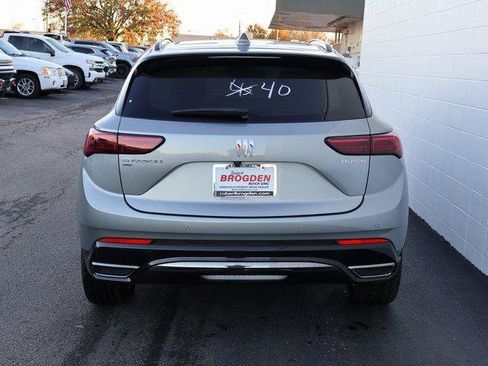 New 2025 Buick Envision Sport Touring image 4