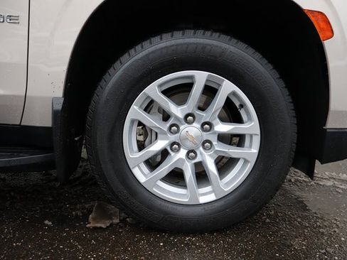 Used 2021 Chevrolet Tahoe LT w/ Luxury Package image 14