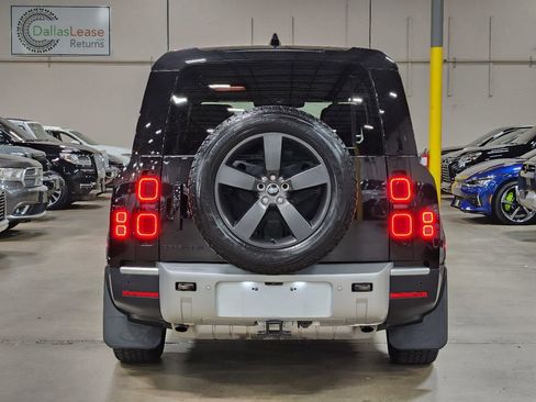 Used 2024 Land Rover Defender 130 S image 10