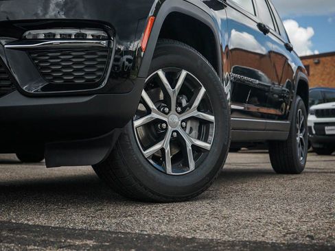 New 2025 Jeep Grand Cherokee Limited w/ Trailer Tow Package image 5