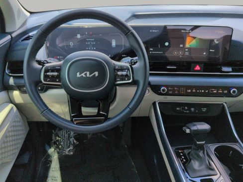 Certified 2026 Kia Carnival SX FWD image 21