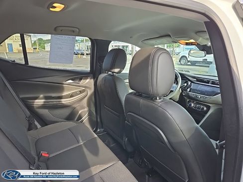 Used 2023 Buick Encore GX Preferred w/ Cold Weather Comfort Package AWD/4WD image 42