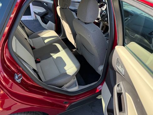 Used 2014 Ford Focus SE image 15