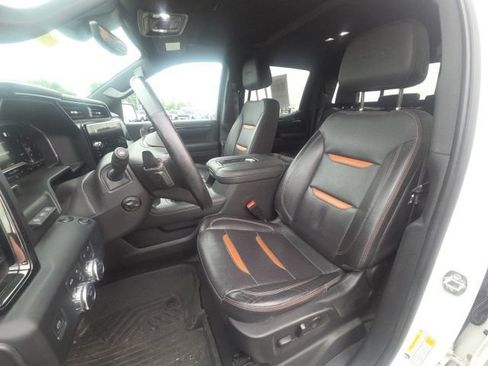 Used 2022 GMC Sierra 1500 AT4 w/ AT4 Premium Package AWD/4WD image 24