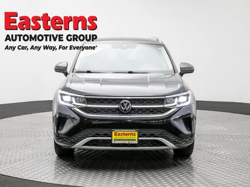 Used 2023 Volkswagen Taos SEL AWD/4WD image 2