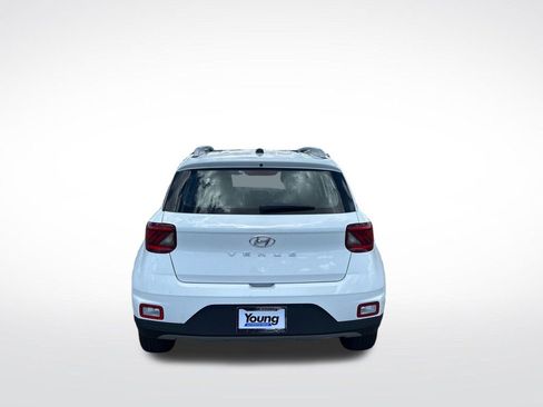 New 2026 Hyundai Venue SEL FWD image 5