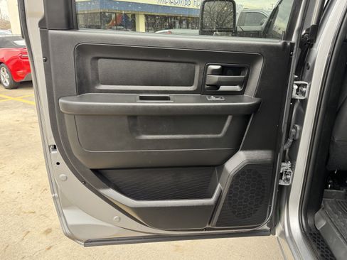 Used 2024 RAM 3500 Tradesman w/ Chrome Appearance Group image 19