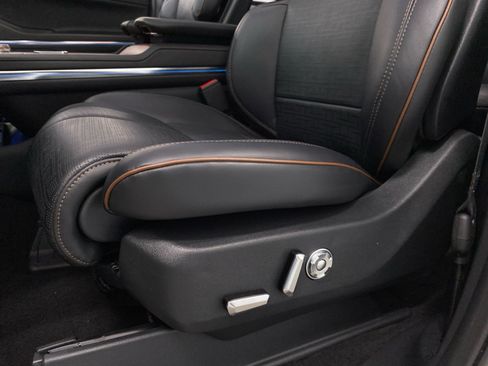 New 2026 Lincoln Navigator L Black Label AWD/4WD image 51