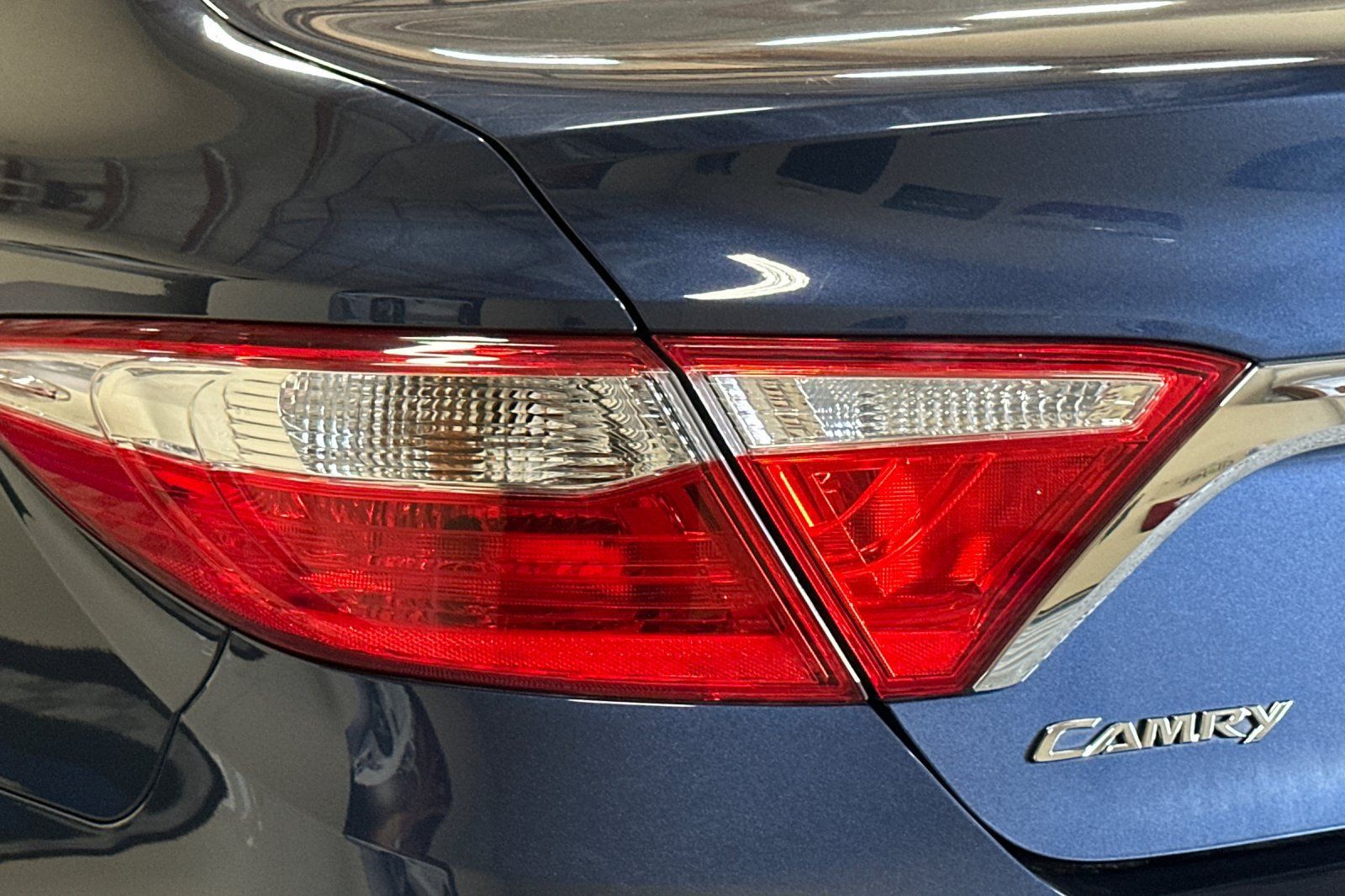 Used 2015 Toyota Camry XLE FWD image 44