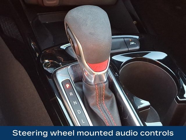 Used 2025 Chevrolet Trax RS w/ Sunroof Package FWD image 11