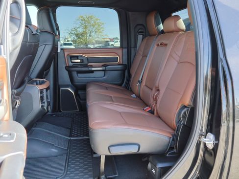 Used 2024 RAM 2500 Limited w/ Towing Technology Group image 23