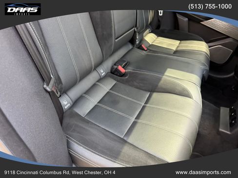 Used 2018 Land Rover Range Rover Velar R-Dynamic SE AWD/4WD image 35