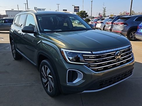 New 2026 Volkswagen Atlas SEL image 3