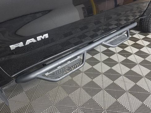 Used 2019 RAM 1500 Big Horn AWD/4WD image 9