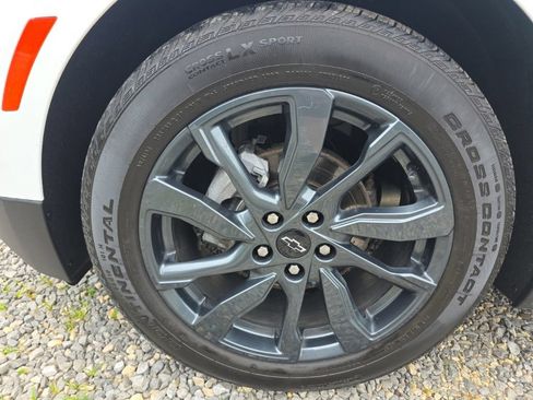 Used 2022 Chevrolet Equinox RS FWD image 11