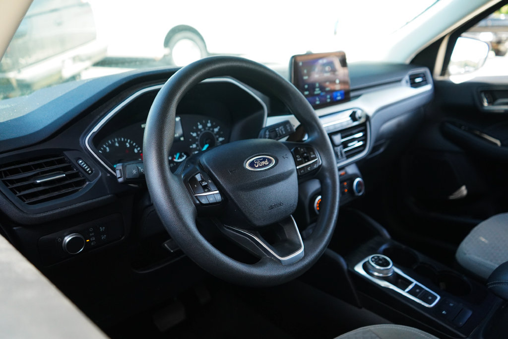 Used 2022 Ford Escape SE FWD image 6