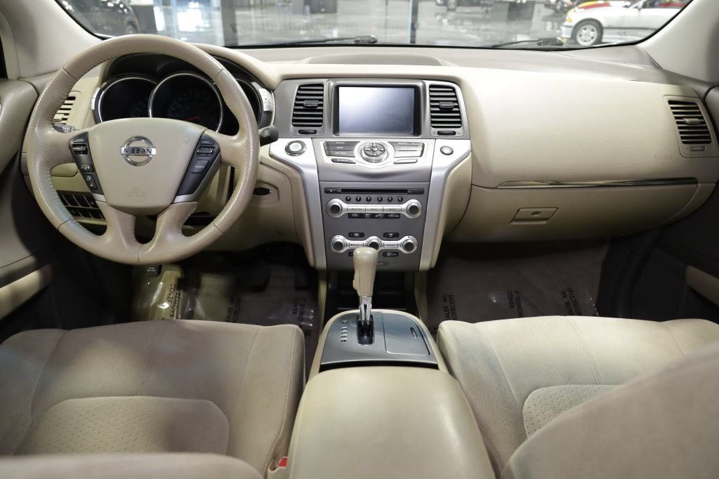 Used 2014 Nissan Murano SV AWD/4WD image 21