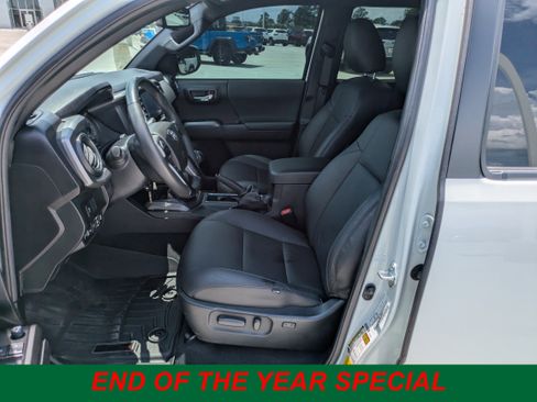 Certified 2022 Toyota Tacoma TRD Off-Road image 11