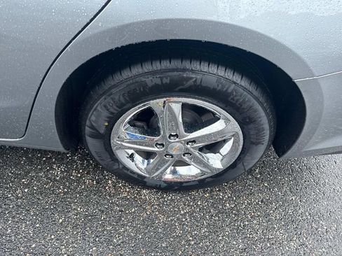 Used 2023 Chevrolet Malibu LS image 13