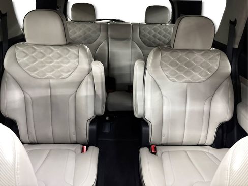 Used 2021 Hyundai Palisade Limited image 17