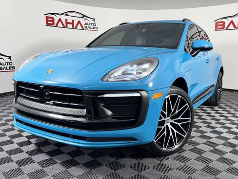Used 2023 Porsche Macan w/ Premium Package Plus AWD/4WD image 2
