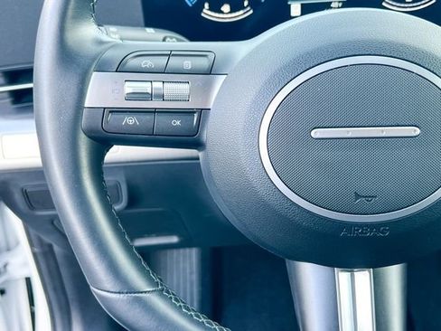 Certified 2025 Hyundai Kona SEL image 23