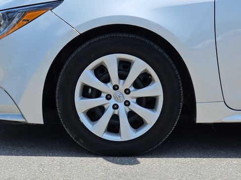 Certified 2025 Toyota Corolla LE FWD image 21