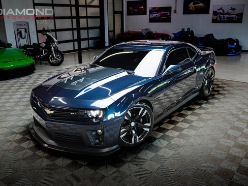 Used 2014 Chevrolet Camaro ZL1 RWD image 5