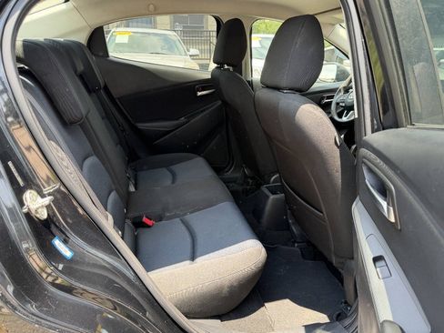 Used 2017 Toyota Yaris iA FWD image 17