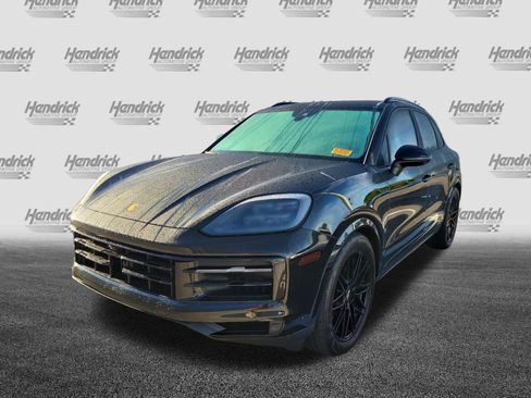 Used 2024 Porsche Cayenne S AWD/4WD image 4