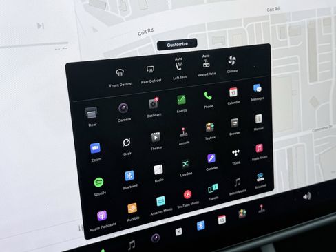 Used 2023 Tesla Model X image 73