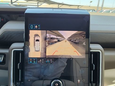 New 2026 GMC Yukon XL Denali w/ Sun & Power Step Package AWD/4WD image 31