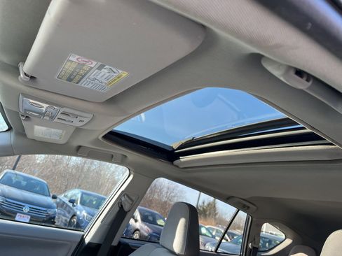 Used 2013 Toyota RAV4 XLE image 9