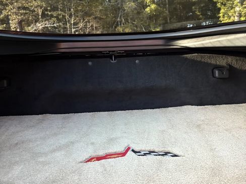 Used 2006 Chevrolet Corvette Coupe w/ Preferred Equipment Group RWD image 17