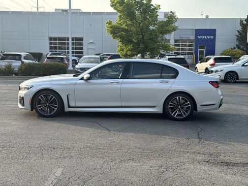Used 2020 BMW 750i xDrive w/ Executive Package AWD/4WD image 16