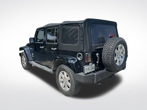 Used 2013 Jeep Wrangler Unlimited Sahara w/ Connectivity Group AWD/4WD image 9