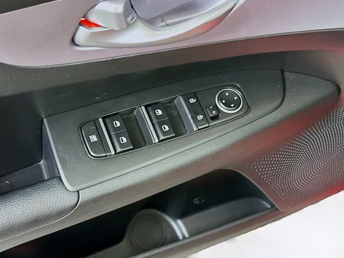 Used 2024 Kia Forte LXS FWD image 15