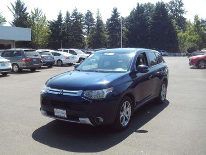 Used 2015 Mitsubishi Outlander SE