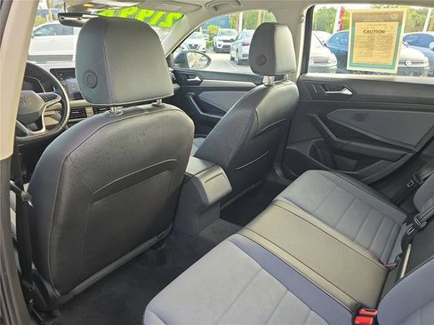 Used 2025 Volkswagen Jetta SE FWD image 10