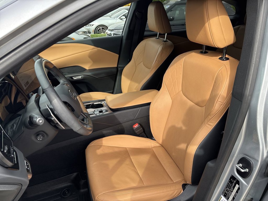 Used 2025 Lexus RX 350 Premium Plus w/ Convenience Package AWD/4WD image 25