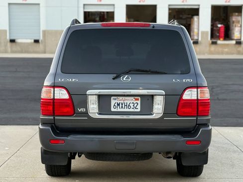 Used 2004 Lexus LX 470 4WD w/ Preferred Accessory Pkg image 35