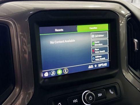 Used 2020 Chevrolet Silverado 1500 Custom w/ Custom Value Package image 14