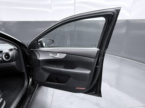 Used 2023 Kia Forte LXS FWD image 21