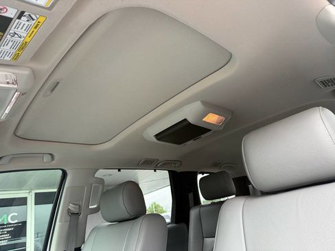 Used 2020 Toyota Sequoia Platinum AWD/4WD image 18