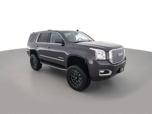 Used 2015 GMC Yukon Denali w/ Touring Package image 3